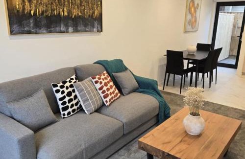 Henderson House | 2 Bedroom Haven in Sunnyvale