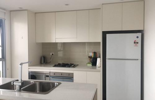 Hurstville Apartment | 2 bedroom high rise apartment 高层兩房公寓