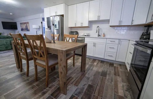 Ouray House | 2 Bedroom Home: Mountain Views, Walk to Downtown
