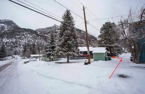 Ouray House | 2 Bedroom Home: Mountain Views, Walk to Downtown
