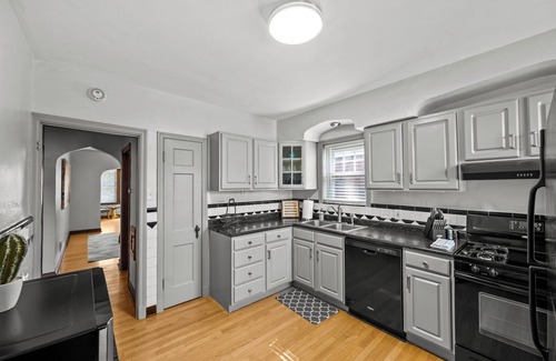 Northampton House | 2 Bedroom Home With Fenced Backyard