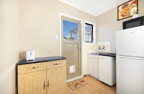 Papatoetoe House | 2 Bedroom Homestay Close to Airport