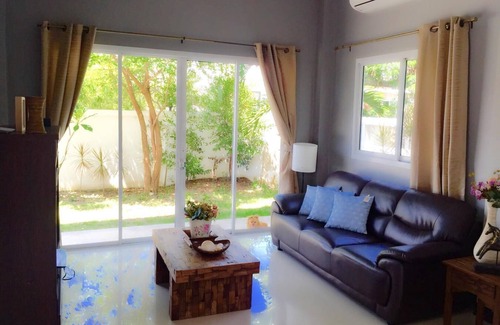 Hua Hin House | 2 Bedroom house for 6 pax