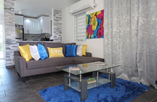 Quebrada Vueltas House | 2-bedroom house in charming Luis M. Cintrón with AC, WiFi