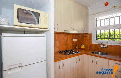 El Roc de Sant Gaieta Apartment | 2 bedroom house with private pool, barbecue and AA/CC