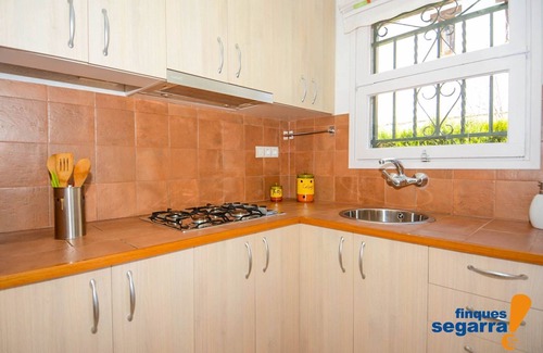 El Roc de Sant Gaieta Apartment | 2 bedroom house with private pool, barbecue and AA/CC