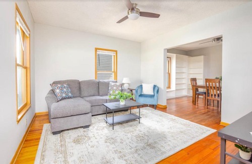 Des Moines House | 2 Bedroom House with Outdoor Oasis Near Downtown