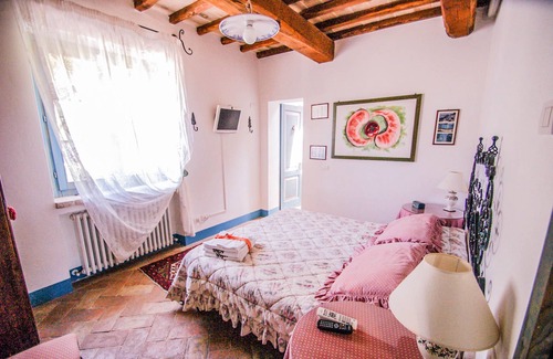 Collazzone House | 2 bedroom house with private pool/jacuzzi (3 meter diameter)