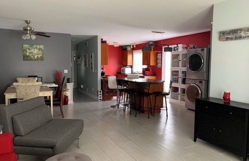 Smithville House | 2 Bedroom in Beautiful Niagara Region wineries district in lovely Smithville ON