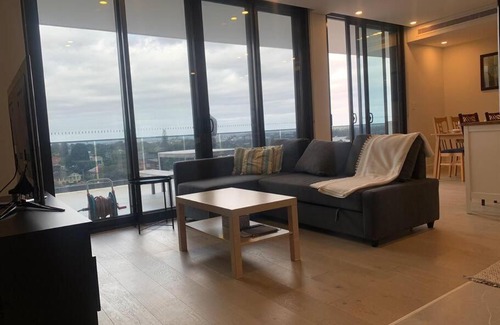 Ryde Apartment | 2 bedroom In the Middle of Sydney with Beautiful River View