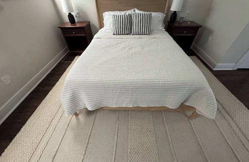 Greenport Apartment | 2-Bedroom in Village of Greenport with Backyard