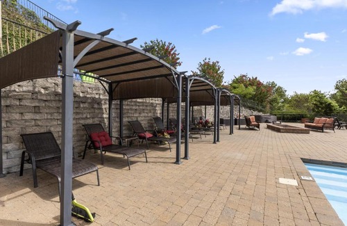 Ridgedale House | 2 Bedroom Lake view Villa - Unit 509