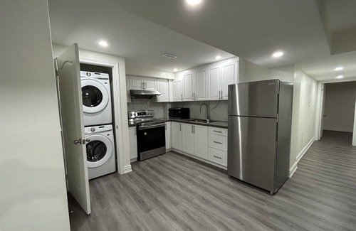 Brampton House | 2 bedroom legal basement apartment with full bath, including private entrance