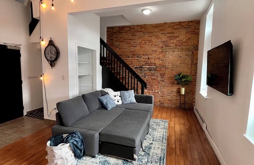 York - Haig Apartment | 2-bedroom Loft in the ❤️ of Niagara