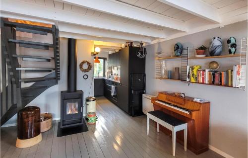 Karmoy House | 2 Bedroom Lovely Home In Torvastad