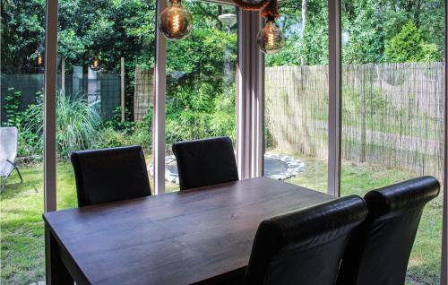 Overberg House | 2 Bedroom Lovely Home In Overberg