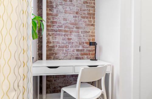 Hell's Kitchen Apartment | 2 Bedroom Luxury Unit in the Heart of Manhattan