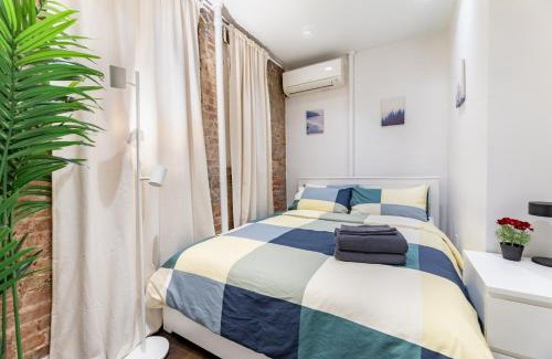 Hell's Kitchen Apartment | 2 Bedroom Luxury Unit in the Heart of Manhattan