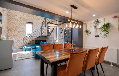 Central Dalmatia House | 2 Bedroom Nice Home In Biorine