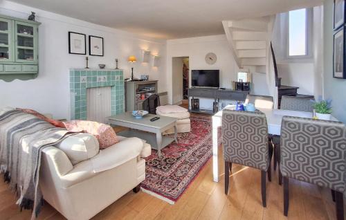 Taden House | 2 Bedroom Nice Home In Taden