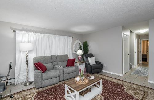 Rochester Apartment | 2 Bedroom Oasis 5 Mins to Mayo Clinic