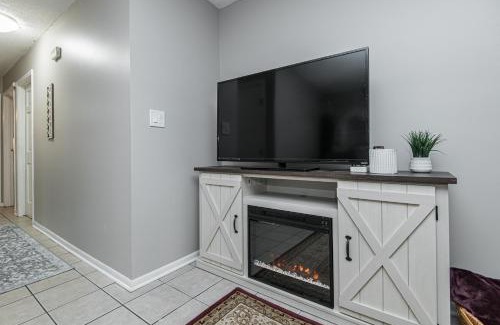 Rochester Apartment | 2 Bedroom Oasis 5 Mins to Mayo Clinic