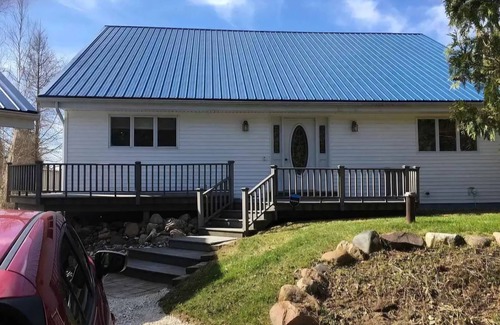 De Tour Village House | 2-bedroom, office, and den - Beachfront Lake Huron home