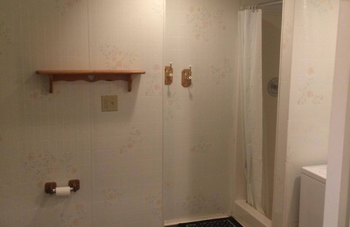 Billings House | 2 bedroom place great for travelers for a night, or an entire month or more!