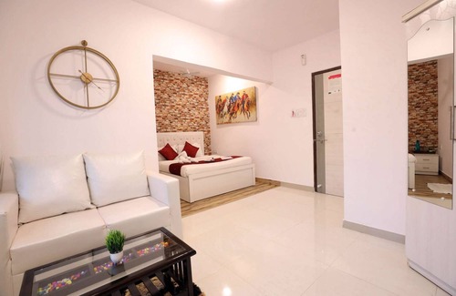 Kandivali East Apartment | 2 Bedroom Private Suite