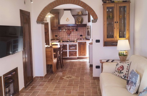 Croce a Uzzo House | 2 Bedroom Private vacation home in Corbezzi