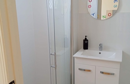 Earlville Apartment | 2 BEDROOM RETREAT IN INNER CITY SUBURB