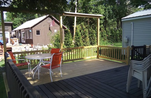 Brier Hill Cottage | 2 Bedroom seasonal Cottage/Camp on the St Lawrence River -sleeps 6.