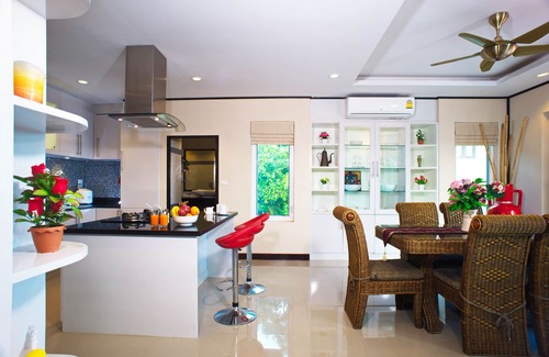 Bophut Villa | 2 Bedroom Seaview Pool Villa in Chaweng Noi