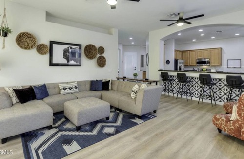 Seville Apartment | 2 Bedroom Single family 72787 by Houzlet