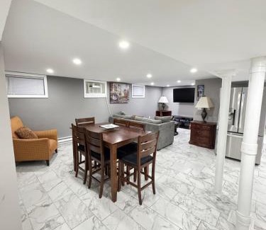 Forest Hill Apartment | 2-Bedroom Sleeps 6 Stay Near EWR & American Dream