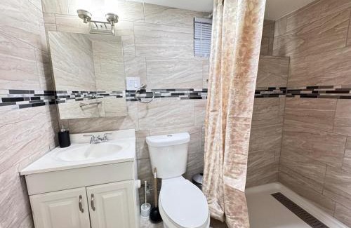 Forest Hill Apartment | 2-Bedroom Sleeps 6 Stay Near EWR & American Dream