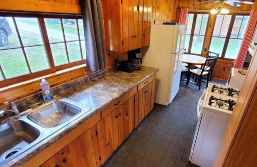 Ray House | 2 Bedroom Spruce Cabin In Voyageurs National Park