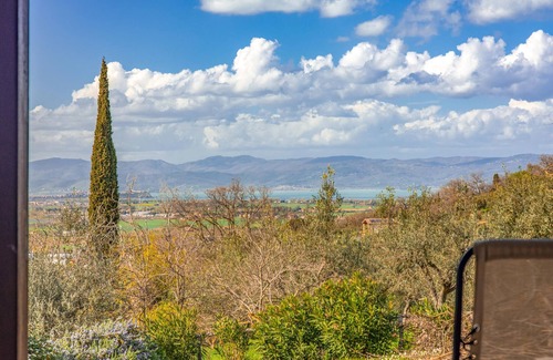 Paciano Apartment | 2 bedroom stunning apartment in Paciano