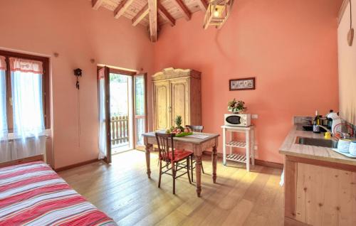 Tavernole sul Mella Apartment | 2 Bedroom Stunning Apartment In Pezzoro