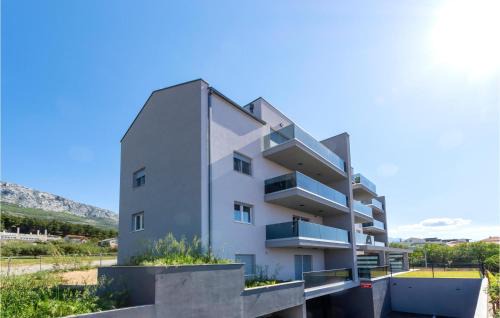 Kastela Apartment | 2 Bedroom Stunning Apartment In Solin