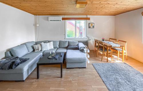 Monsteras House | 2 Bedroom Stunning Home In Habbestorp