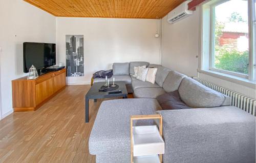 Monsteras House | 2 Bedroom Stunning Home In Habbestorp
