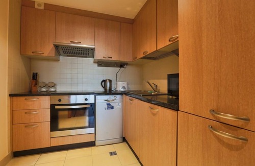 Merrion Apartment | 2 Bedroom Sunny Private Apartment, both Ensuite!