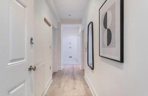 Tower Hill House | 2 Bedroom - Tower Bridge - London City by Prime London Stays M-8