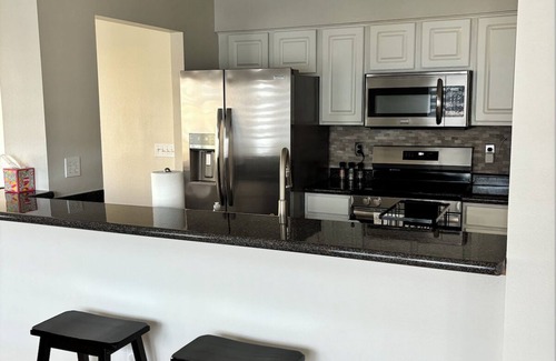 Weber House | 2-bedroom townhome in prime location in Iowa City with AC, WiFi