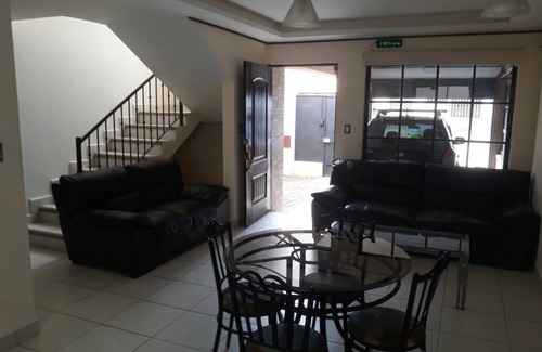 San Jose House | 2 Bedroom Townhouse in Residential Quizarco, Santo Domingo