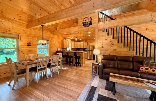 Petoskey House | 2-bedroom up north country home with AC, WiFi, near Petoskey. Pet free.