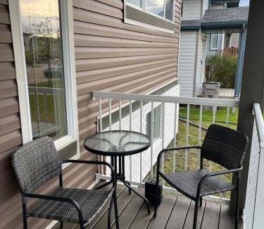 Grande Prairie House | 2 bedroom upper level home in Grande Prairie