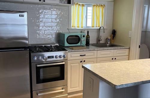 Point Pleasant Beach Condo | 2 BEDROOM CONDO 1/2 A BLOCK FROM THE BEACH