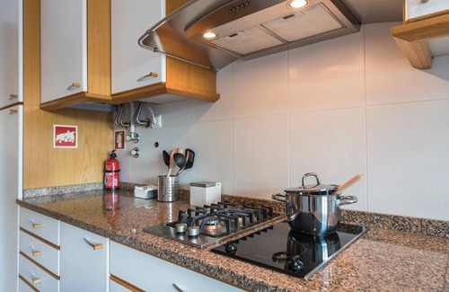 Falca Apartment | 2 Bedroom W/Garage Family Wonder